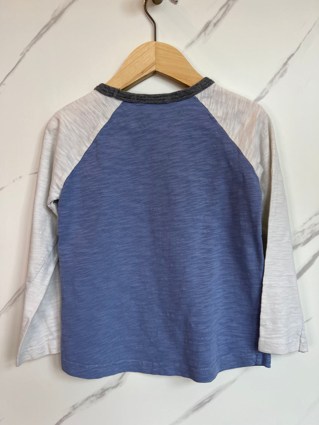 Boden Blue & Grey  "Beach, Surf, Boats" Long-Sleeved Top Age 3-4 Years