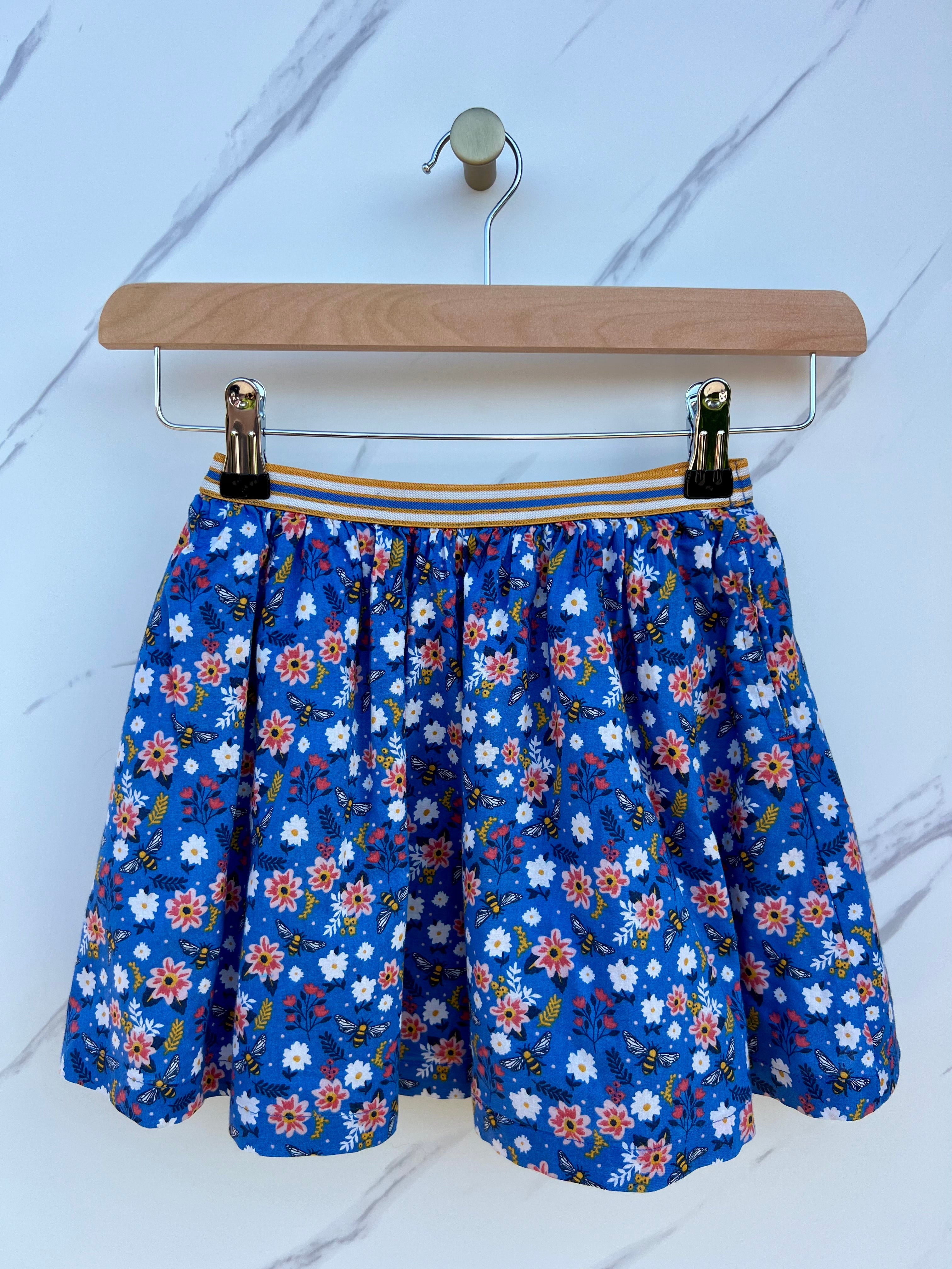 Fatface Royal Blue Flowers and Bees Skirt Age 7-8 years