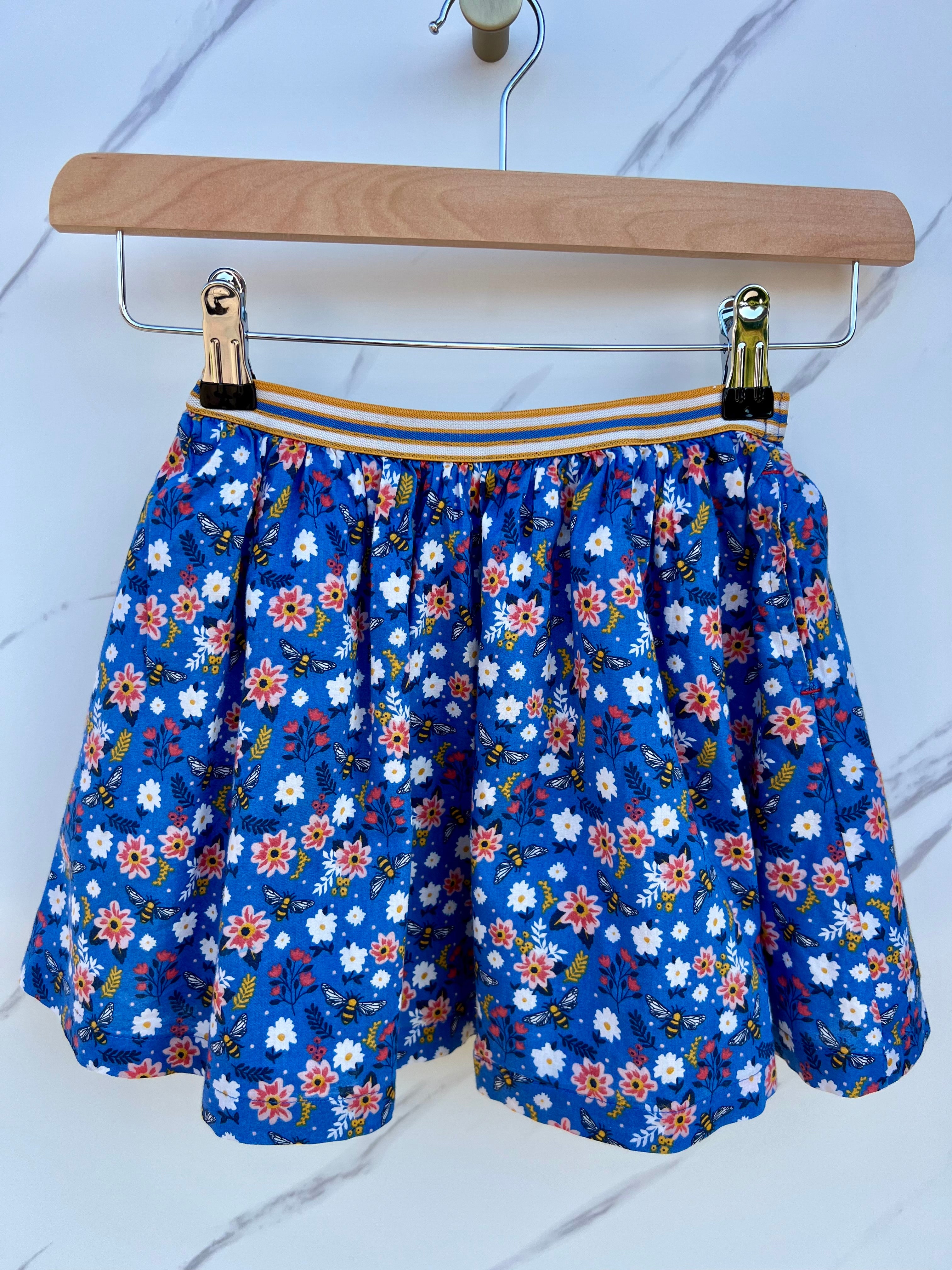 Fatface Royal Blue Flowers and Bees Skirt Age 7-8 years